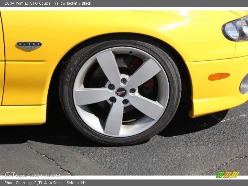 Yellow Jacket / Black 2004 Pontiac GTO Coupe