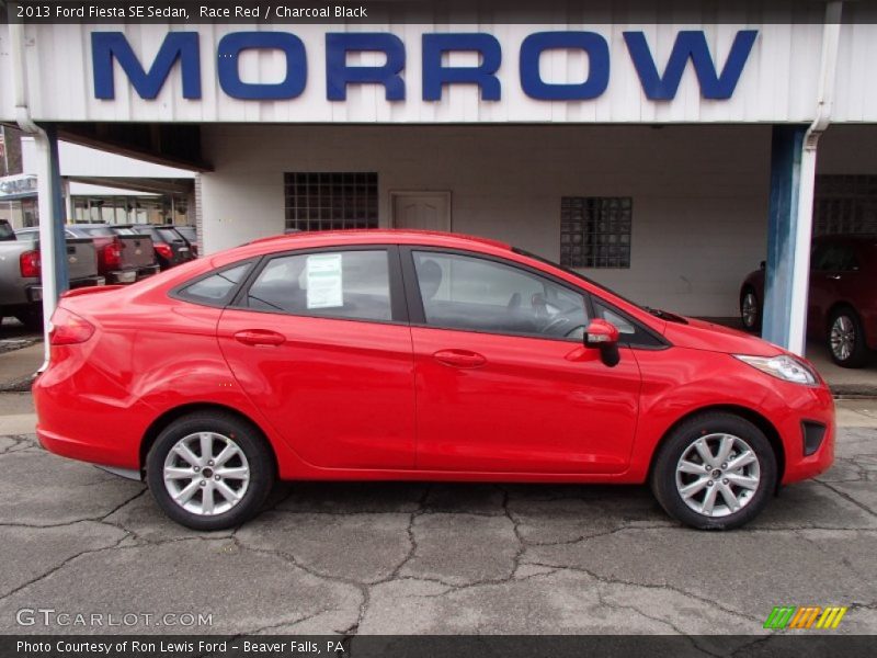 Race Red / Charcoal Black 2013 Ford Fiesta SE Sedan