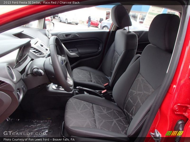  2013 Fiesta SE Sedan Charcoal Black Interior