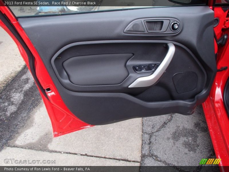 Door Panel of 2013 Fiesta SE Sedan