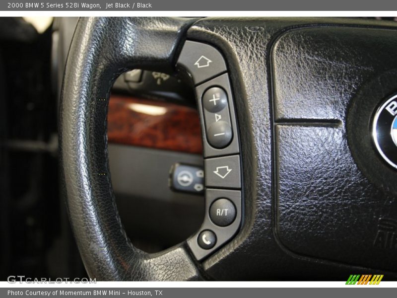 Controls of 2000 5 Series 528i Wagon