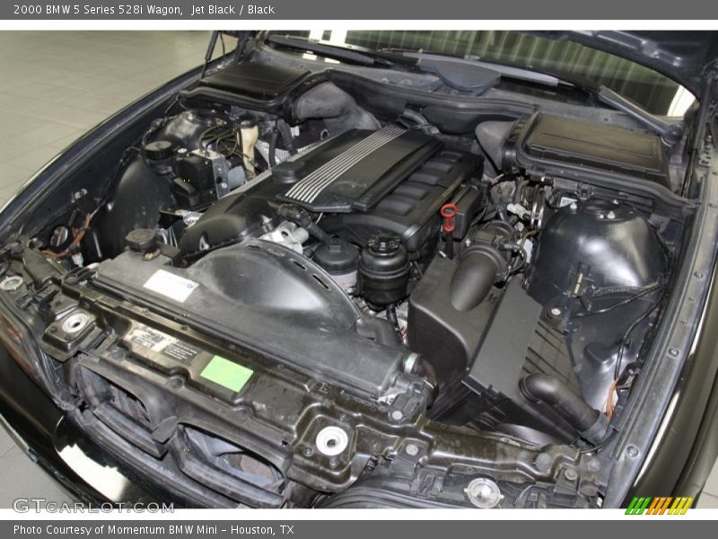  2000 5 Series 528i Wagon Engine - 2.8L DOHC 24V Inline 6 Cylinder