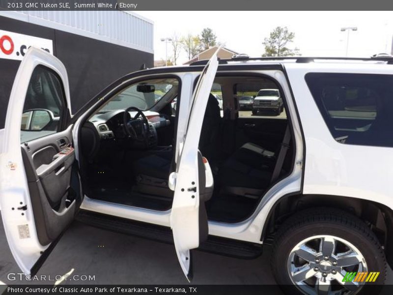 Summit White / Ebony 2013 GMC Yukon SLE