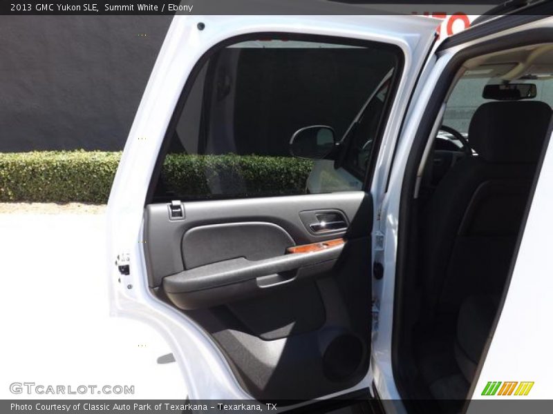 Summit White / Ebony 2013 GMC Yukon SLE