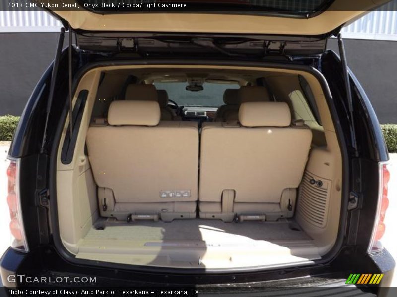 Onyx Black / Cocoa/Light Cashmere 2013 GMC Yukon Denali