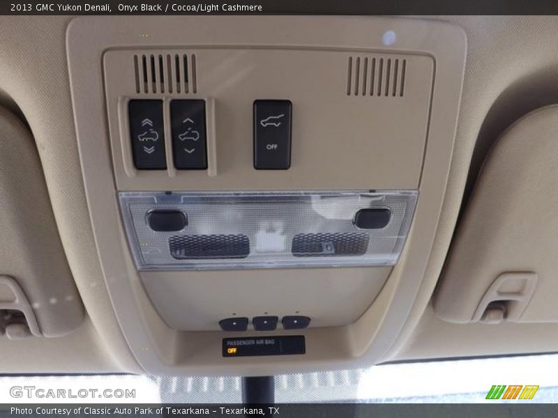 Onyx Black / Cocoa/Light Cashmere 2013 GMC Yukon Denali