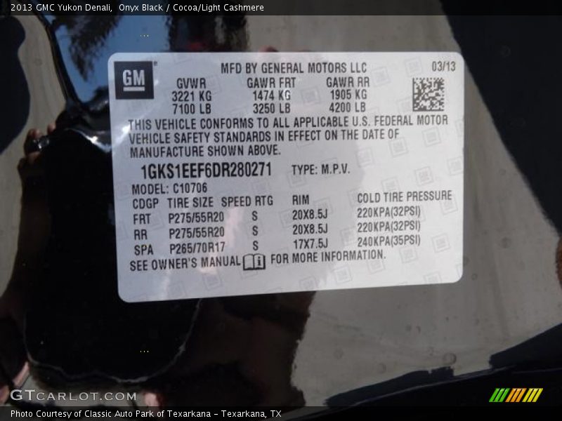 Onyx Black / Cocoa/Light Cashmere 2013 GMC Yukon Denali