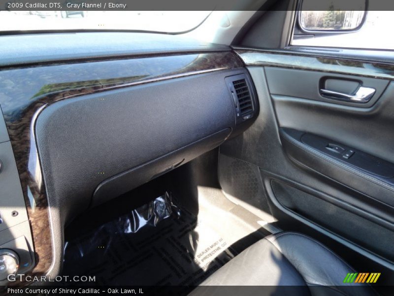 Gray Flannel / Ebony 2009 Cadillac DTS