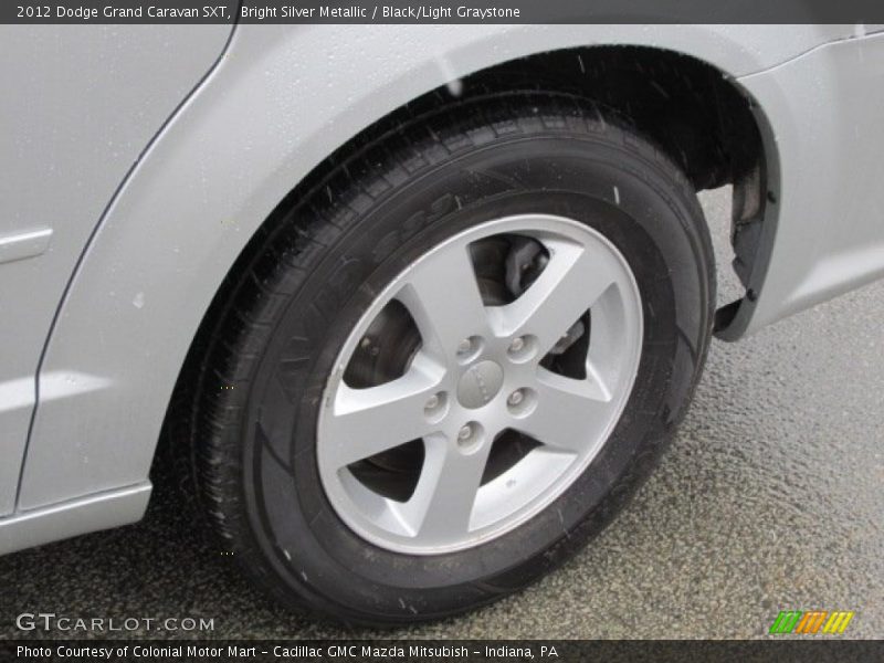 Bright Silver Metallic / Black/Light Graystone 2012 Dodge Grand Caravan SXT