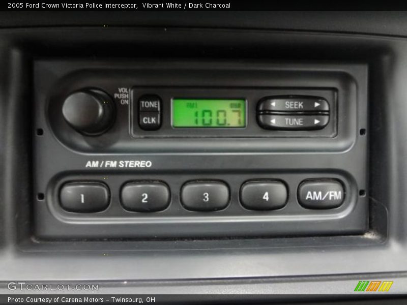 Controls of 2005 Crown Victoria Police Interceptor