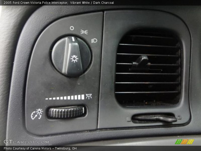 Controls of 2005 Crown Victoria Police Interceptor