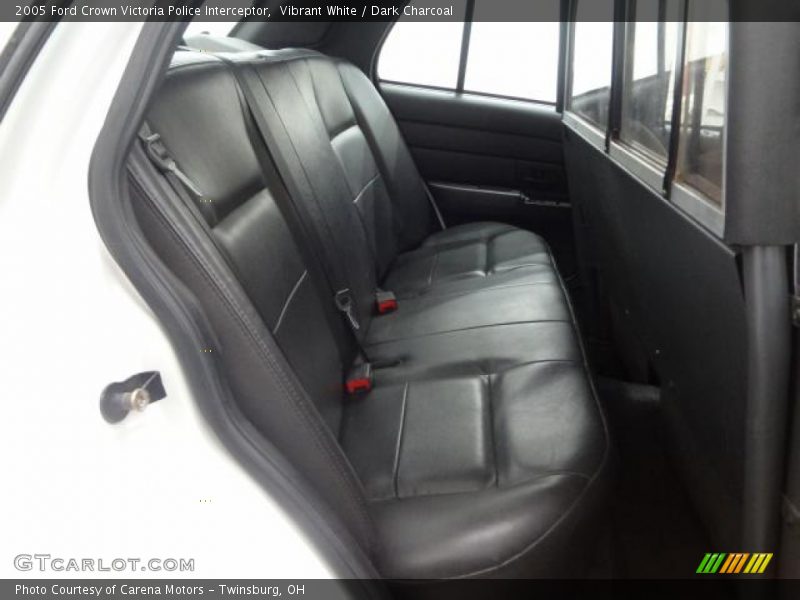 Vibrant White / Dark Charcoal 2005 Ford Crown Victoria Police Interceptor