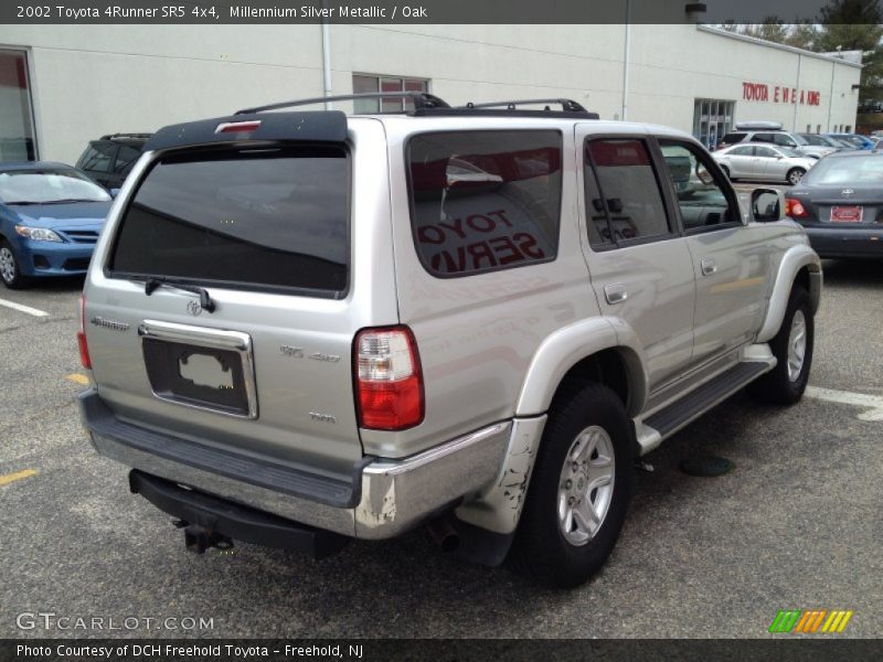 Millennium Silver Metallic / Oak 2002 Toyota 4Runner SR5 4x4