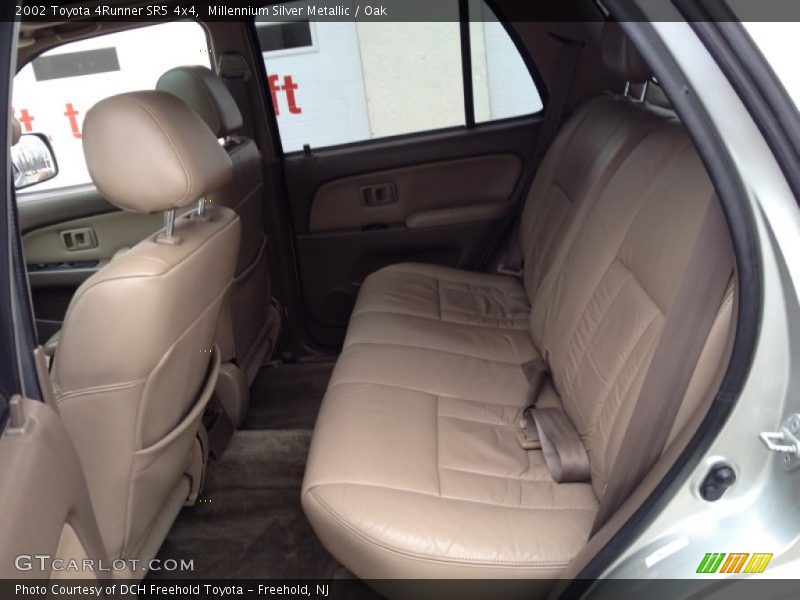 Millennium Silver Metallic / Oak 2002 Toyota 4Runner SR5 4x4