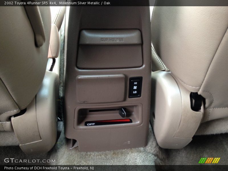 Millennium Silver Metallic / Oak 2002 Toyota 4Runner SR5 4x4