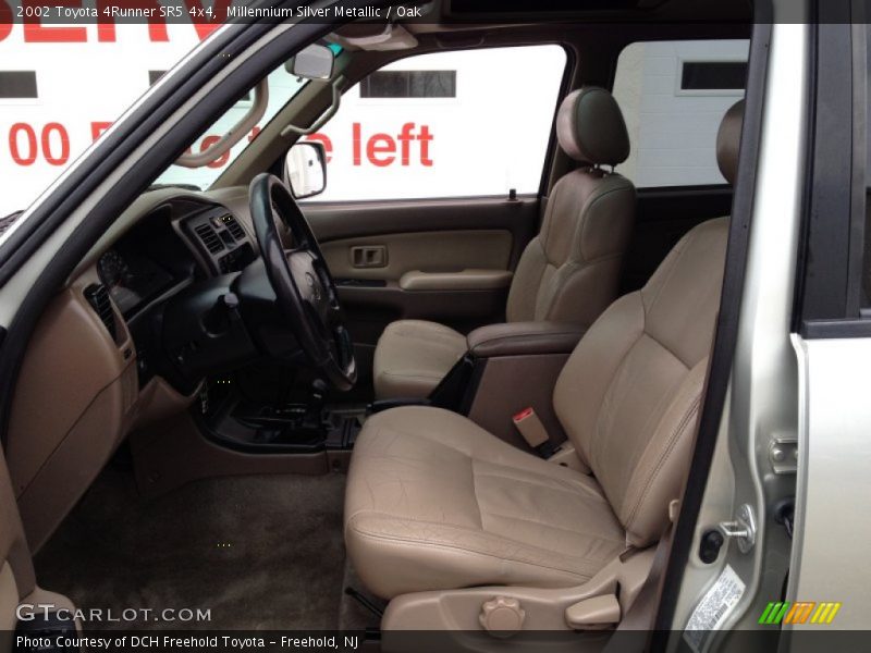 Millennium Silver Metallic / Oak 2002 Toyota 4Runner SR5 4x4
