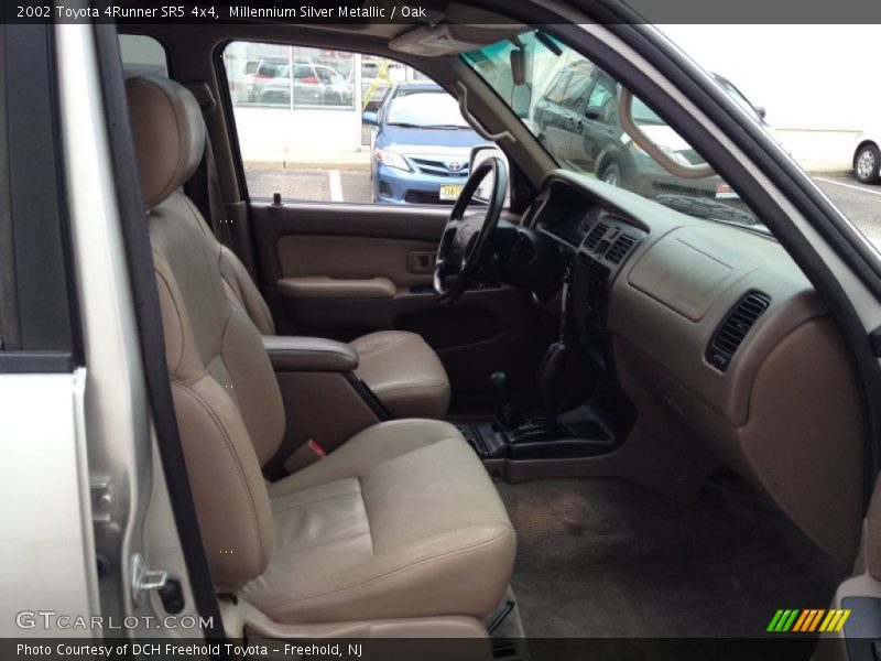 Millennium Silver Metallic / Oak 2002 Toyota 4Runner SR5 4x4
