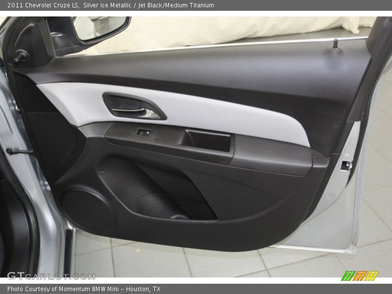 Silver Ice Metallic / Jet Black/Medium Titanium 2011 Chevrolet Cruze LS