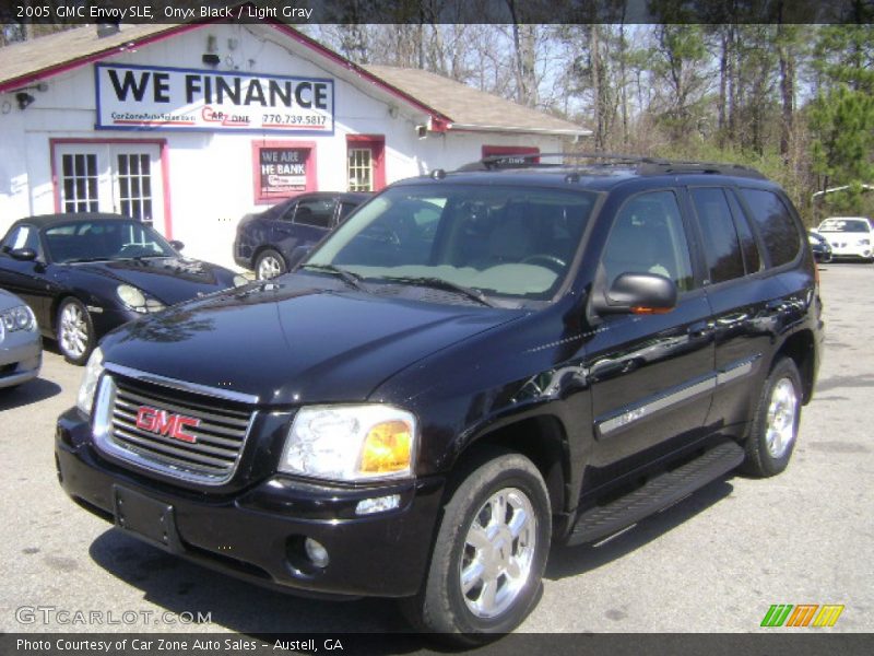 Onyx Black / Light Gray 2005 GMC Envoy SLE