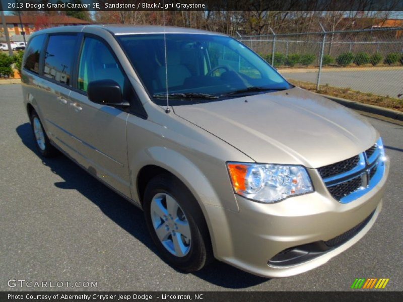 Sandstone / Black/Light Graystone 2013 Dodge Grand Caravan SE