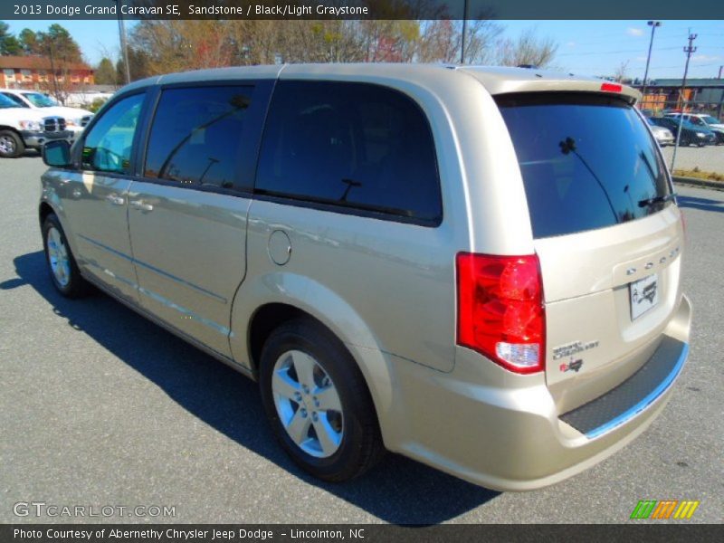 Sandstone / Black/Light Graystone 2013 Dodge Grand Caravan SE