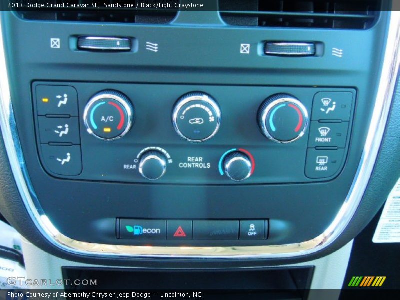 Sandstone / Black/Light Graystone 2013 Dodge Grand Caravan SE