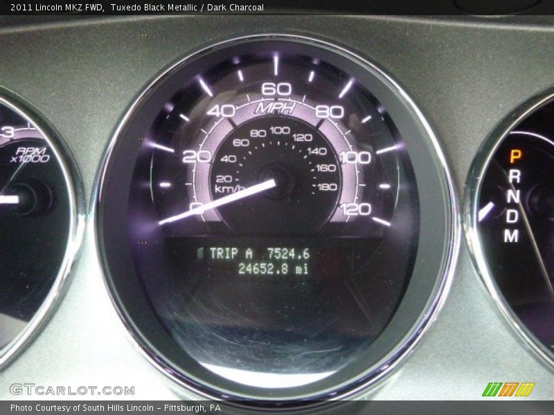 Tuxedo Black Metallic / Dark Charcoal 2011 Lincoln MKZ FWD