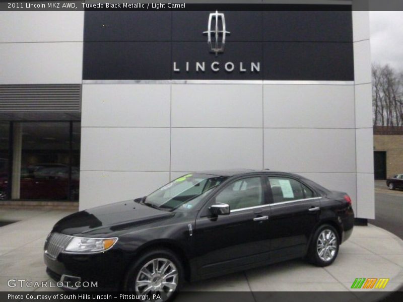 Tuxedo Black Metallic / Light Camel 2011 Lincoln MKZ AWD