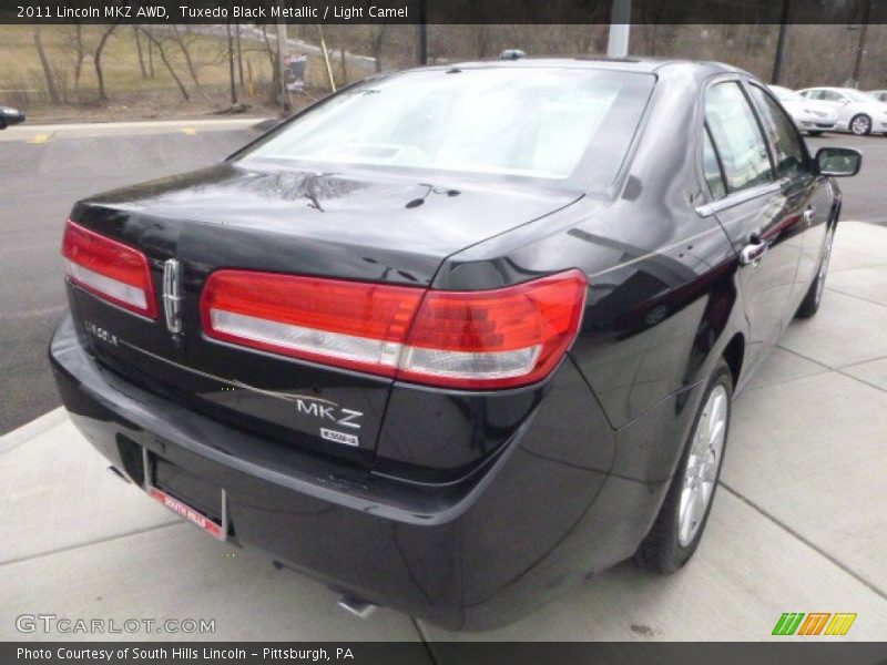 Tuxedo Black Metallic / Light Camel 2011 Lincoln MKZ AWD