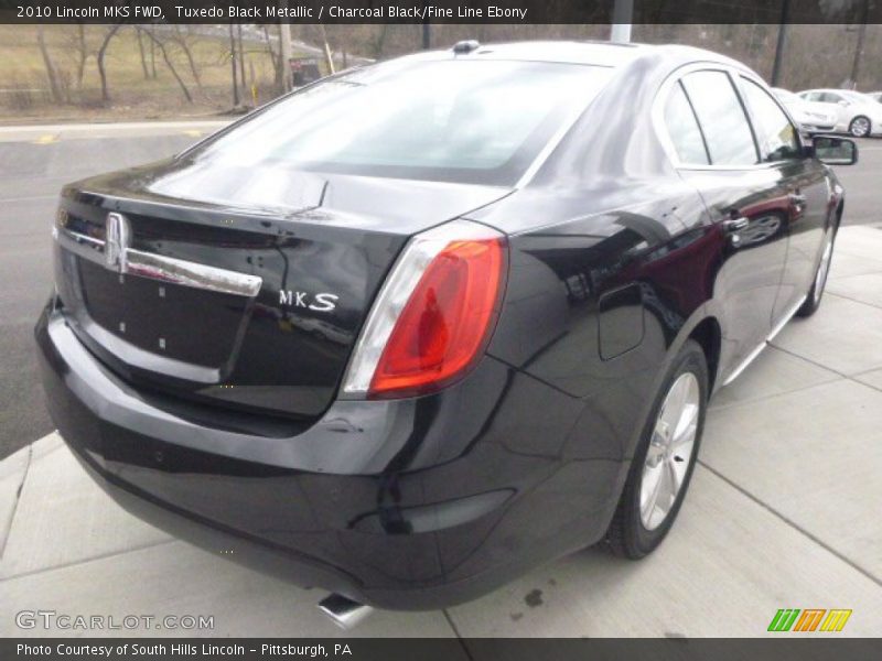 Tuxedo Black Metallic / Charcoal Black/Fine Line Ebony 2010 Lincoln MKS FWD