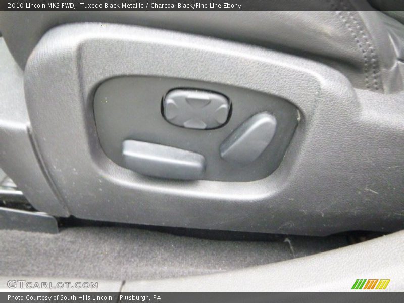 Tuxedo Black Metallic / Charcoal Black/Fine Line Ebony 2010 Lincoln MKS FWD