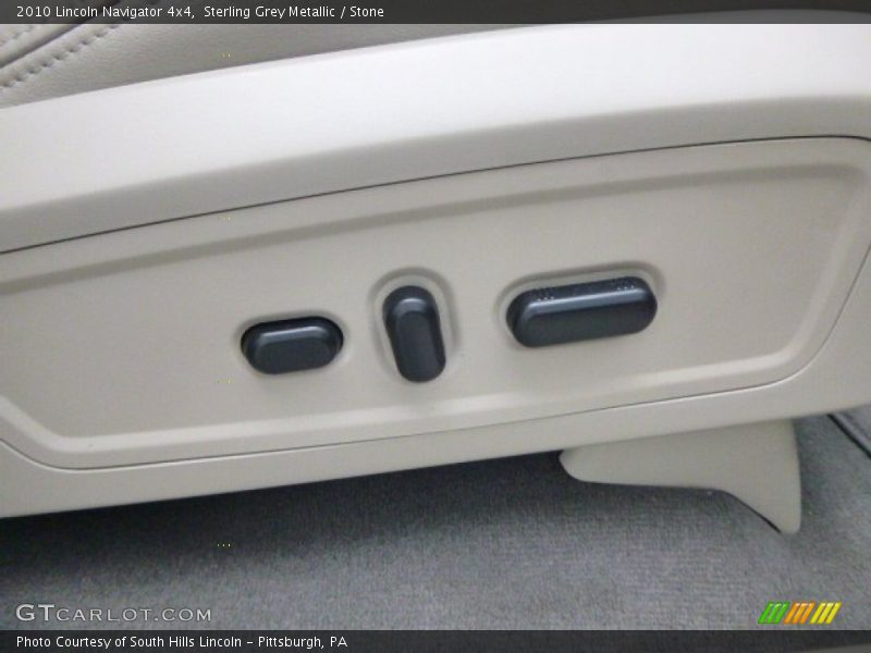 Sterling Grey Metallic / Stone 2010 Lincoln Navigator 4x4