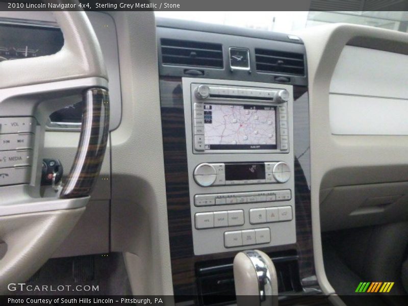 Sterling Grey Metallic / Stone 2010 Lincoln Navigator 4x4