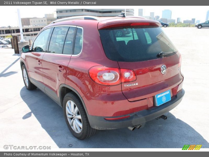 Wild Cherry Metallic / Charcoal 2011 Volkswagen Tiguan SE
