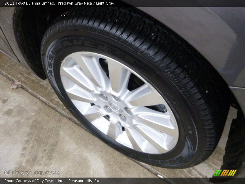 Predawn Gray Mica / Light Gray 2011 Toyota Sienna Limited