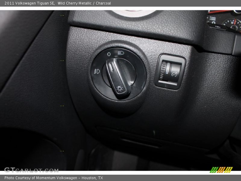 Wild Cherry Metallic / Charcoal 2011 Volkswagen Tiguan SE