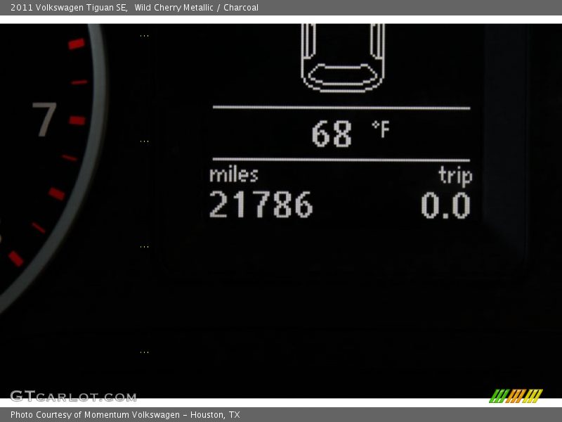 Wild Cherry Metallic / Charcoal 2011 Volkswagen Tiguan SE