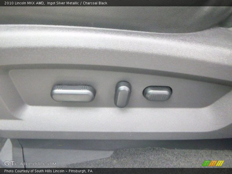 Ingot Silver Metallic / Charcoal Black 2010 Lincoln MKX AWD