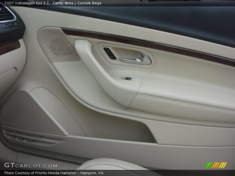 Candy White / Cornsilk Beige 2007 Volkswagen Eos 3.2