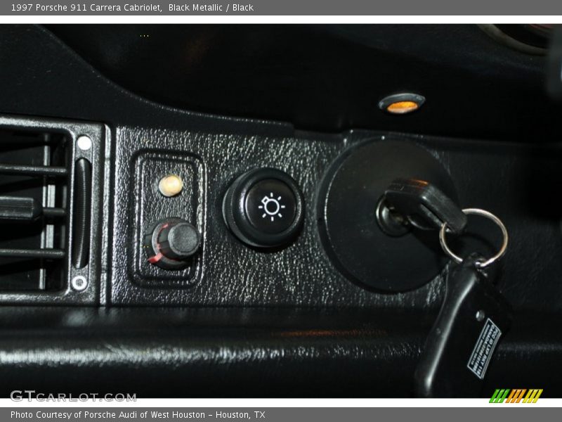 Controls of 1997 911 Carrera Cabriolet