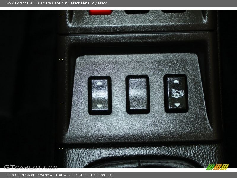 Controls of 1997 911 Carrera Cabriolet