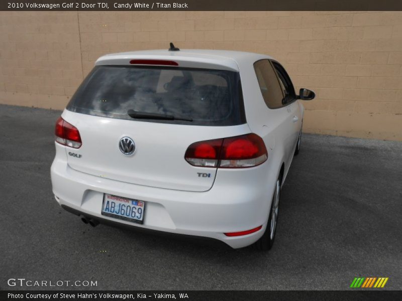 Candy White / Titan Black 2010 Volkswagen Golf 2 Door TDI