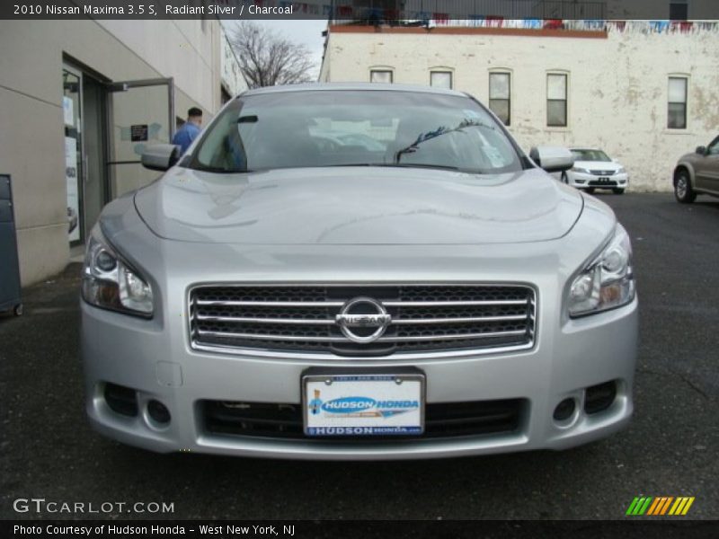 Radiant Silver / Charcoal 2010 Nissan Maxima 3.5 S