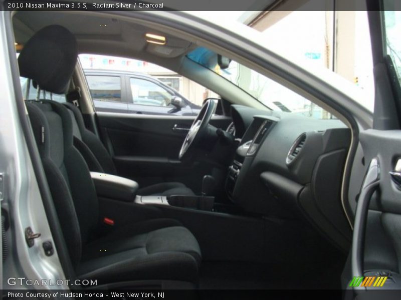 Radiant Silver / Charcoal 2010 Nissan Maxima 3.5 S
