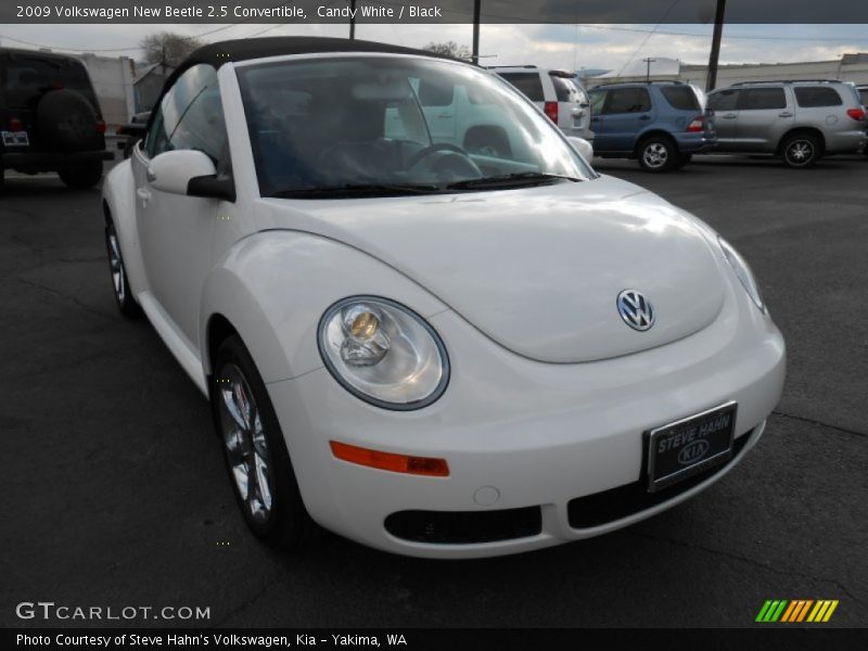 Candy White / Black 2009 Volkswagen New Beetle 2.5 Convertible