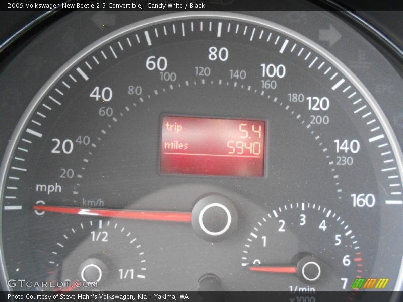 Candy White / Black 2009 Volkswagen New Beetle 2.5 Convertible