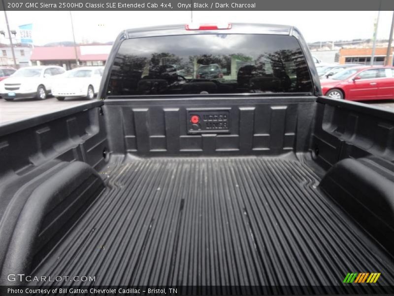 Onyx Black / Dark Charcoal 2007 GMC Sierra 2500HD Classic SLE Extended Cab 4x4