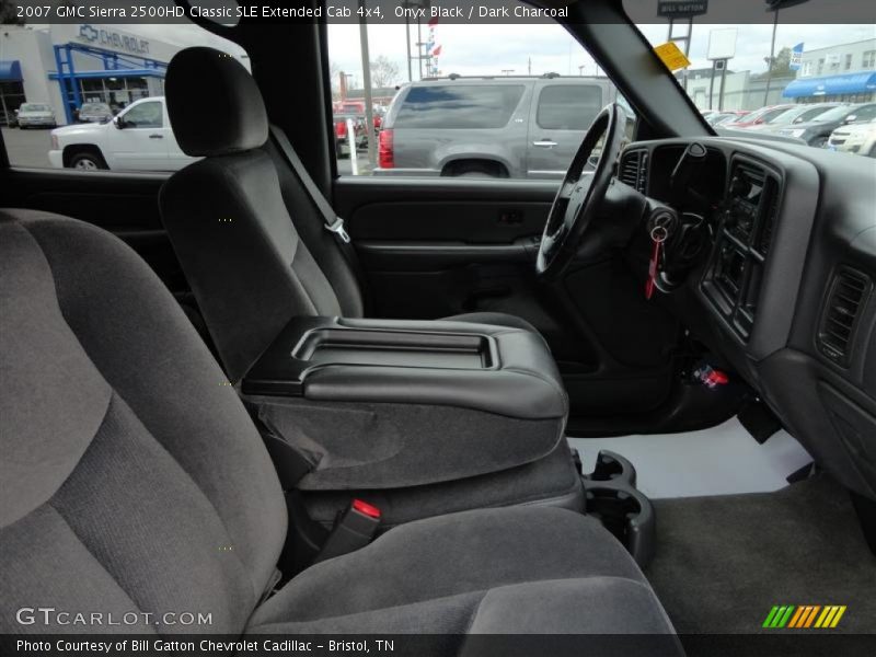 Onyx Black / Dark Charcoal 2007 GMC Sierra 2500HD Classic SLE Extended Cab 4x4