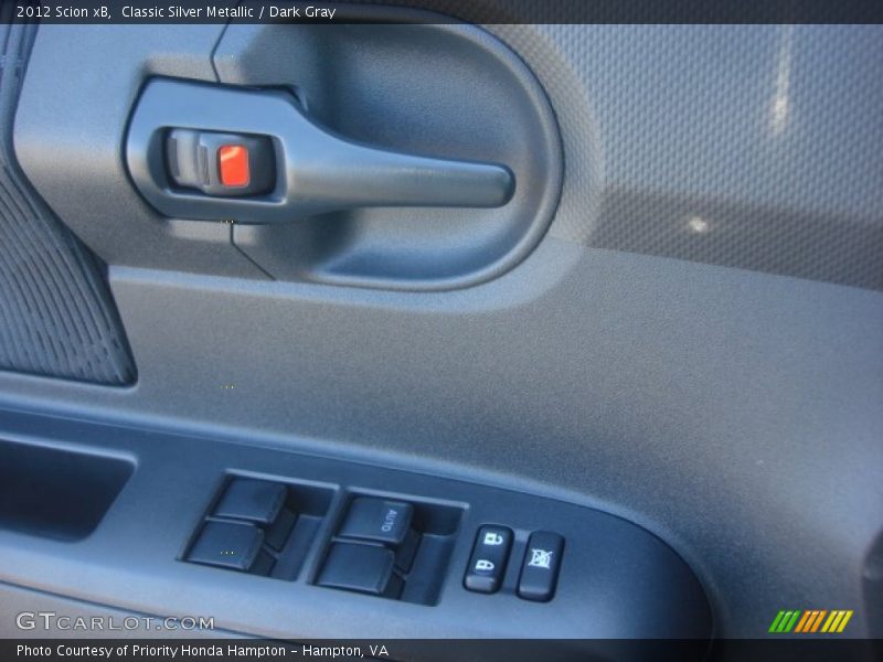 Classic Silver Metallic / Dark Gray 2012 Scion xB