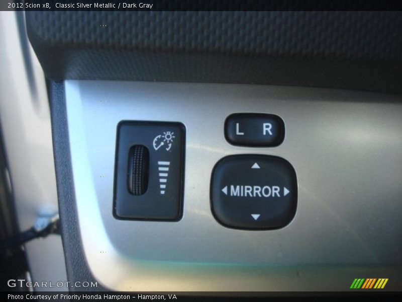 Classic Silver Metallic / Dark Gray 2012 Scion xB